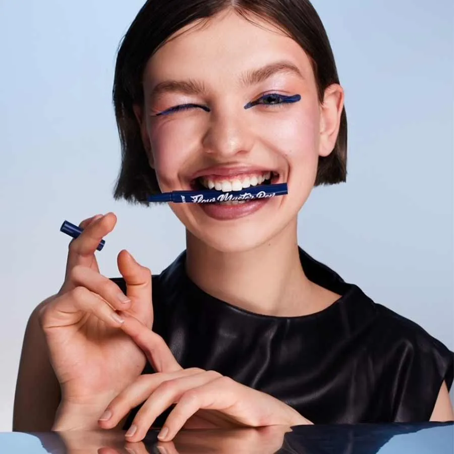 imagen eyeliner flow master pen 03 lapis lazuli modelo